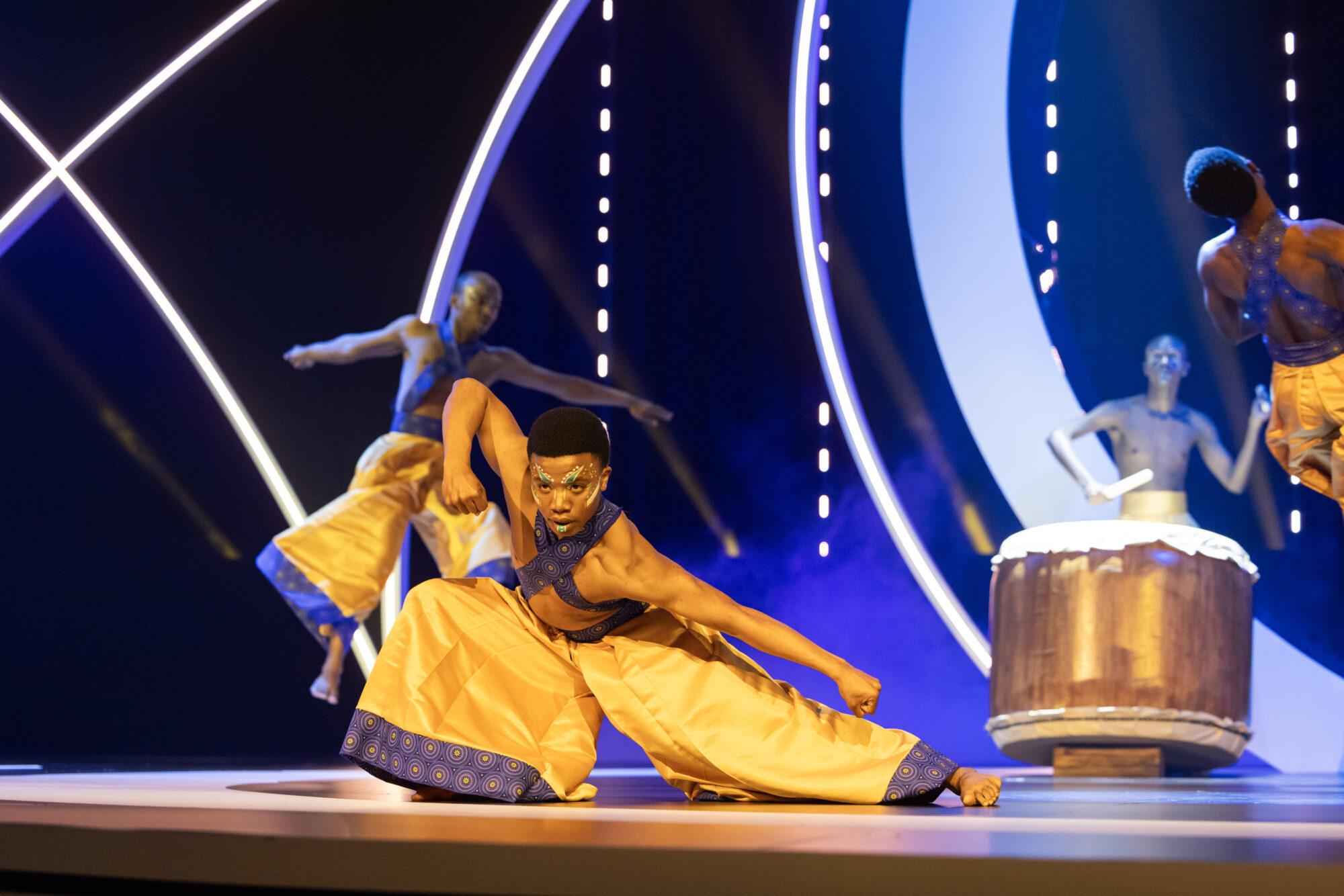 Japanes African fusion dance and drums